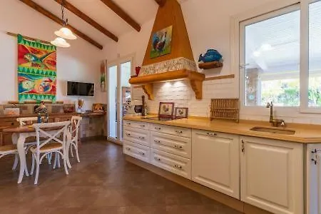 Bed & Breakfast Chalet Azul Aljaraque